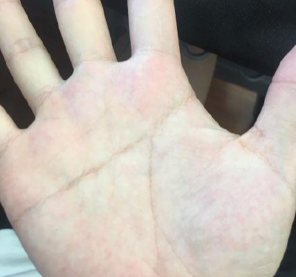 玄何师傅风水|有福气的手相特征，一辈子大富大贵，轻松不愁