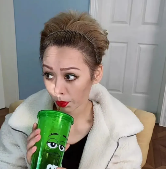 林志颖|46岁的宁静太“耿直”，直播不开滤镜，打碎了多少人对她颜值的幻想