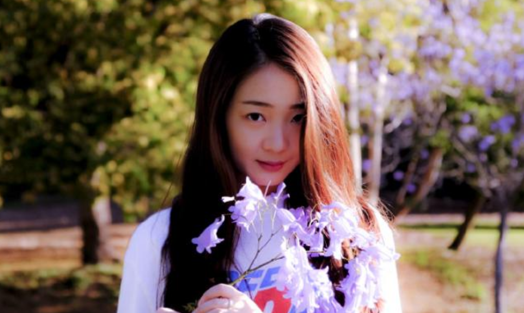 齐如意|她曾让亿万观众落泪，凭“小花”一角成名，今23岁美到不敢认！