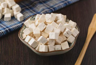 痛风|96年的郭麒麟，因痛风坐轮椅，医生叹息：3类食物再喜欢，也要忌口