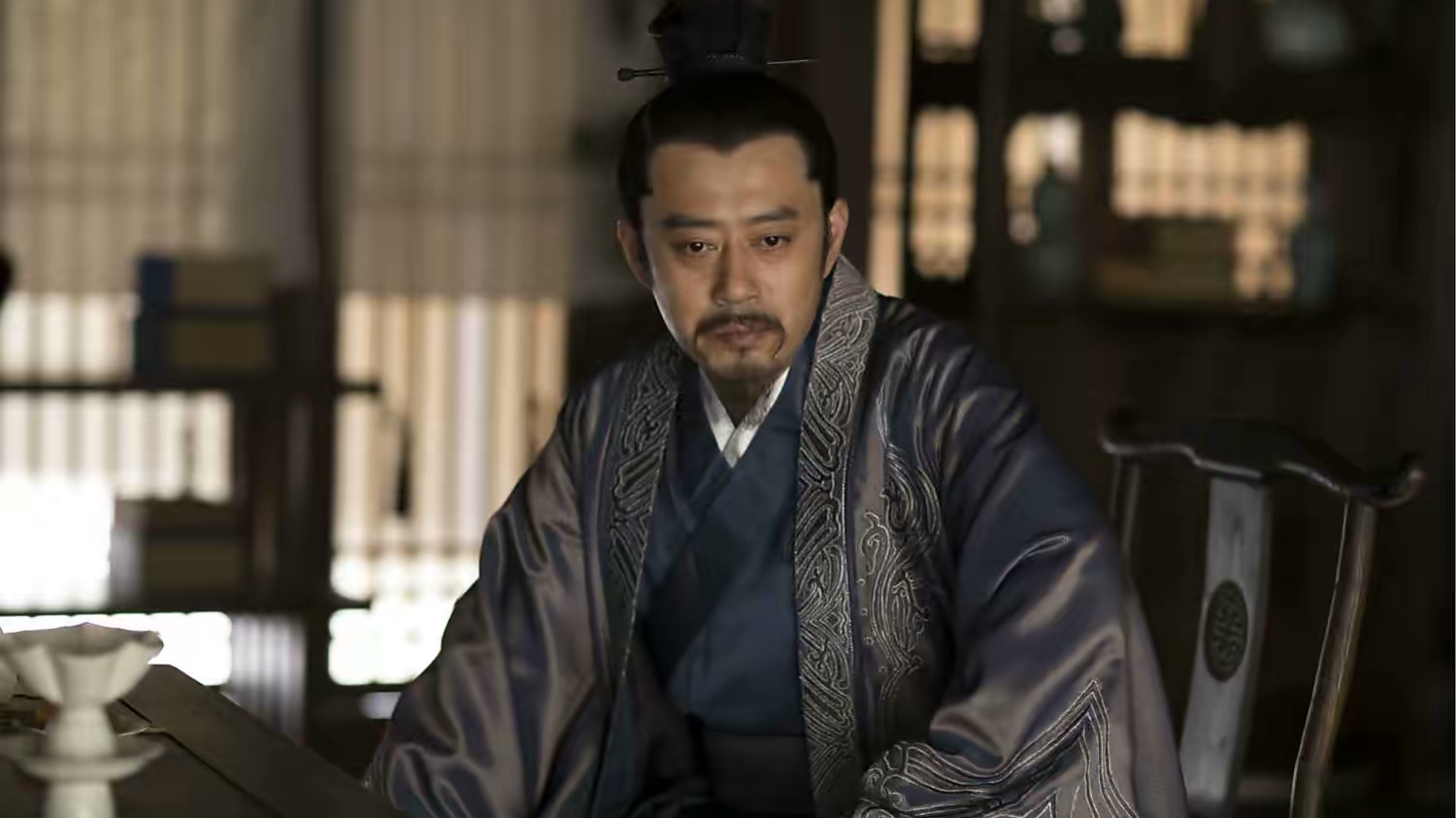 强直性脊柱炎|当电工3年，演戏24年，戏红人不红，如今50岁事业家庭双丰收