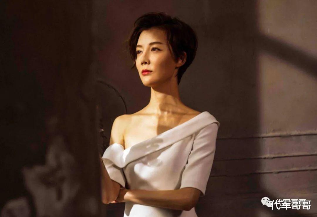 车晓|她高调嫁给富豪1年后离婚，拒绝3亿分手费，如今40岁过得怎样？