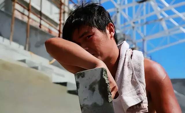 香港的空调为什么到处开那么冷?很多人都想错了,其实真相是这样的!