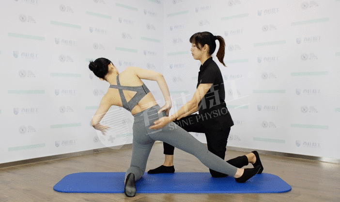 脊柱侧凸|脊柱侧弯，如何专业康复矫正？（收藏）