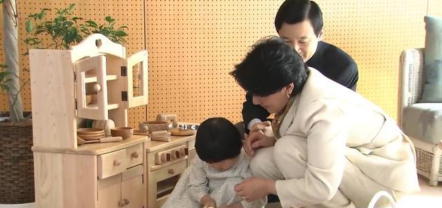 爱子的居所长啥样,20岁前的低调温馨,如今的装修花了8.7亿日元