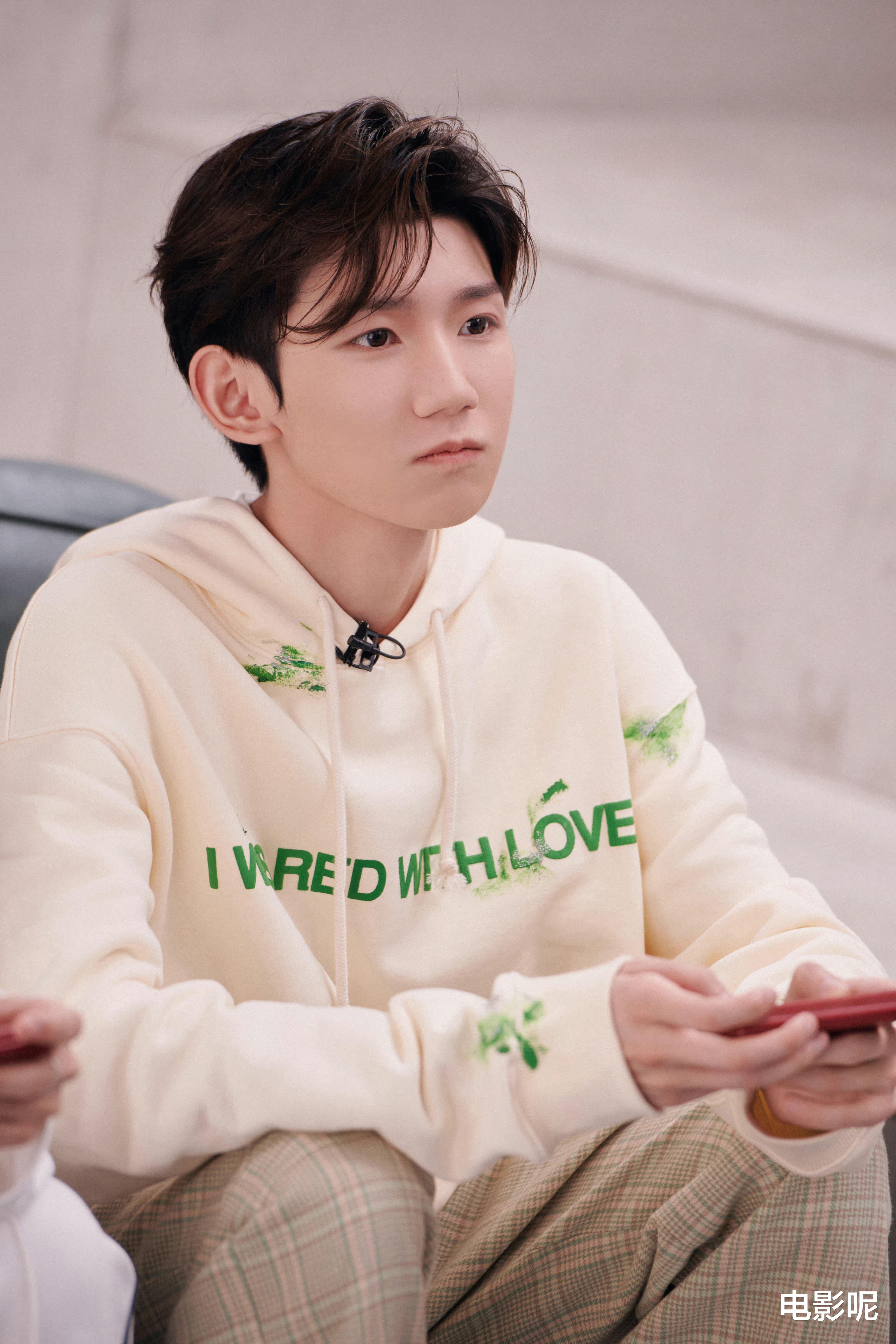 王源|王源《快本》首秀先吸妈粉，献唱粤语歌在香港知名亲子论坛被热议