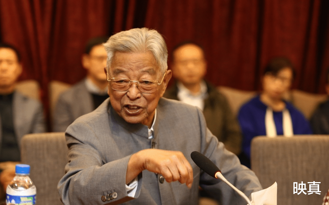 1979年,51岁褚时健出任卷烟厂厂长,遭到排挤,反击方式绝了