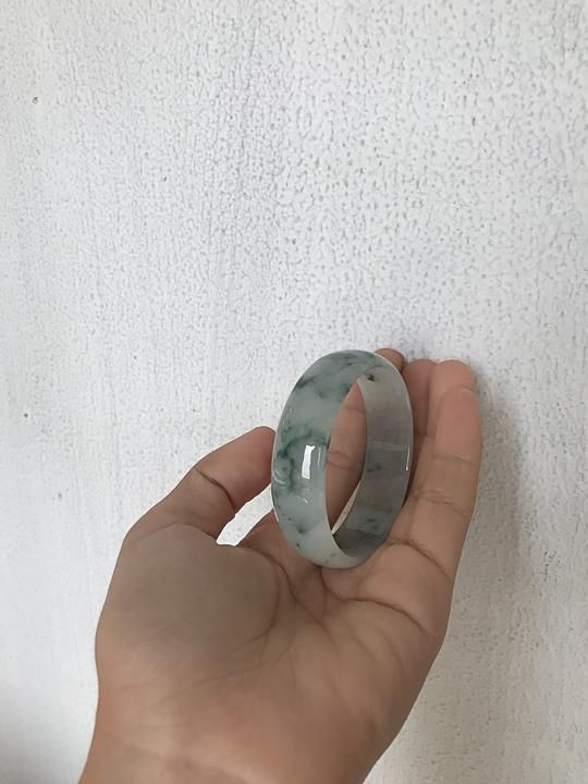 翡翠手镯|翡翠手镯心制成的「镯心镯」,专坑手腕细的翠友们