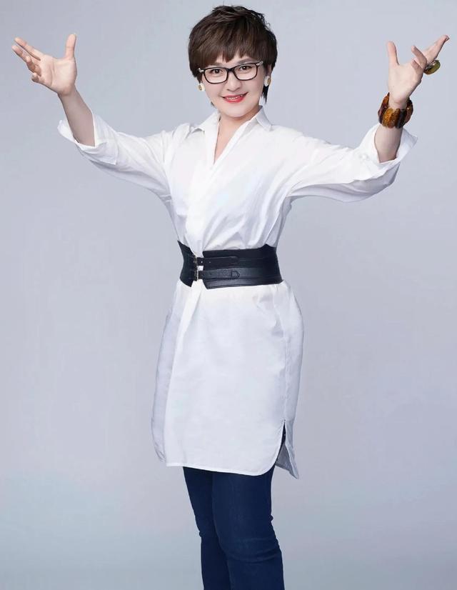 柯以敏|柯以敏:因《超级女声》而红,却为羞辱选手而付出惨痛代价