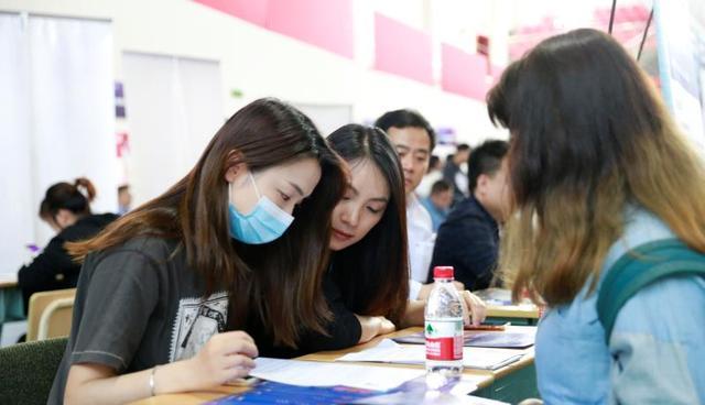 大学生|“对不起，我们不招三无学生”，用人单位这句话，让学生有苦难言