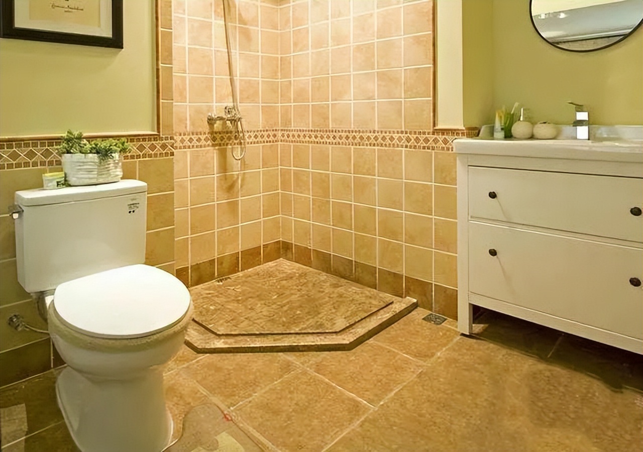 卫生间还做斜坡?做个拉槽四边走水,排水快不堵塞,好处太多