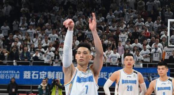 林书豪|33岁林书豪，身家3亿成富豪，绯闻女友身材出众出众堪比卡戴珊