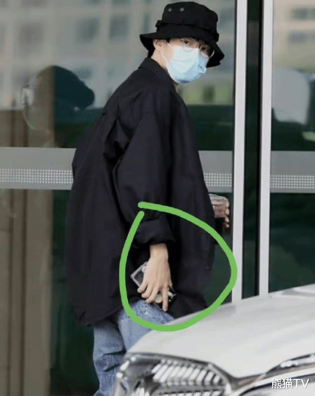 吴昕|周冬雨刘昊然被曝已恋爱两年,更多细节被扒出,穿情侣鞋私下好甜