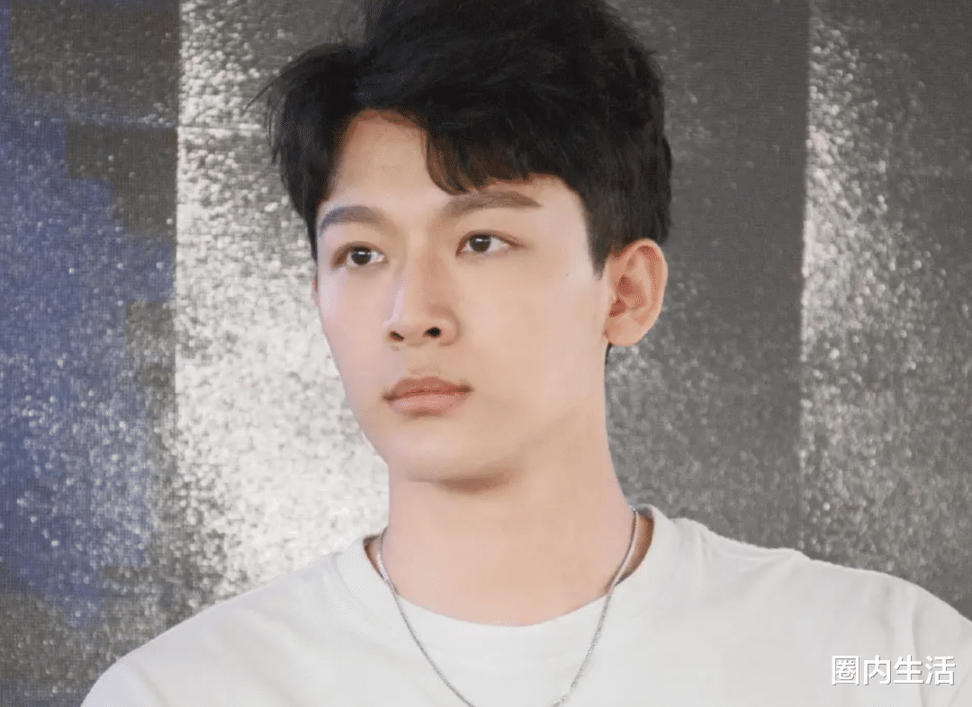 杨幂|baby杨幂张大大的料？她和后两位关系不如从前，她只和豪门女一起玩