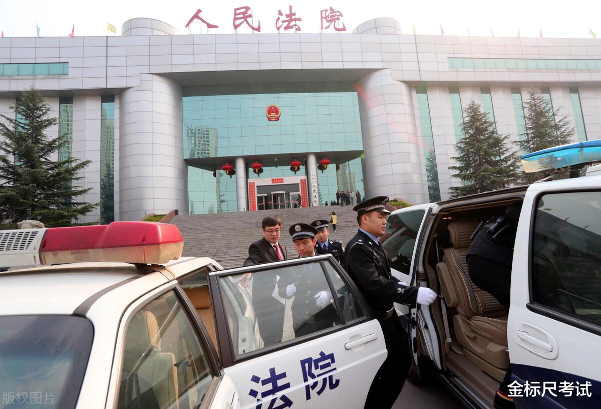 招聘|下半年书记员开启招聘,有五险一金,学历放宽到大专!