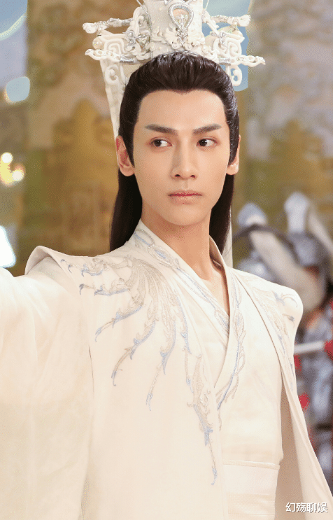 肖战|8位最有共情力角色：肖战层次分明，任嘉伦靠借位拍吻戏看哭观众