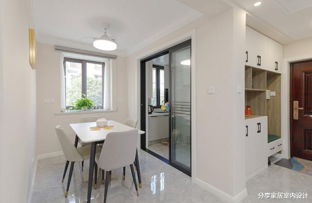 他家68平两居室，简单装修花了16W，不要大白墙太好看了！