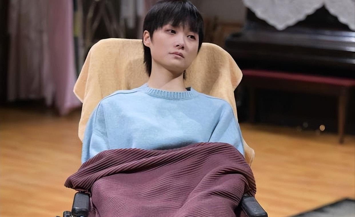李宇春|38岁李宇春自曝身患重病,资产上亿后半生相伴轮椅:钱再多也没用