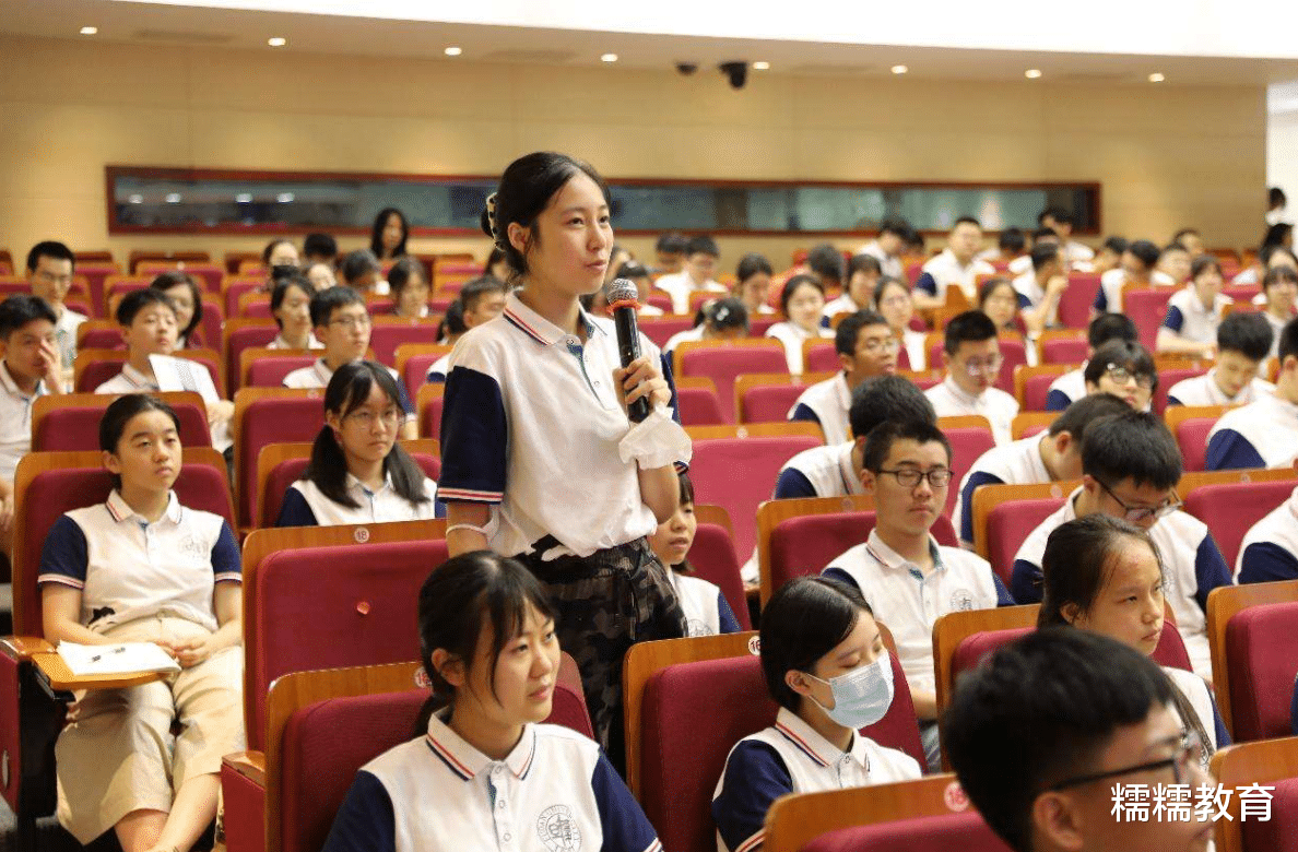 英语学习|学生语文成绩如此优秀，一看英语成绩也不低，其实与学习习惯有关