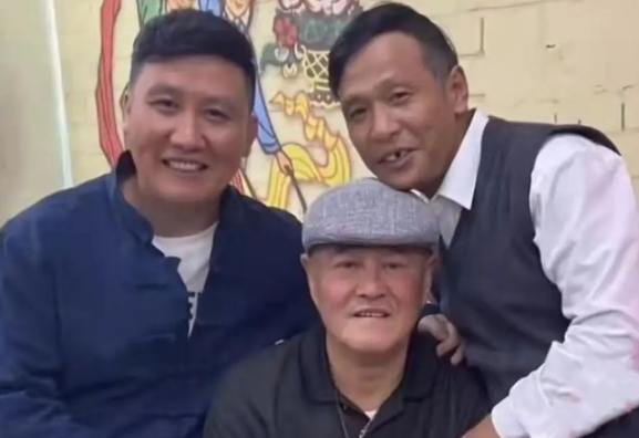 赵本山|赵本山72号徒弟生活凄凉：大米饭配黄豆酱，喝3元一罐的啤酒