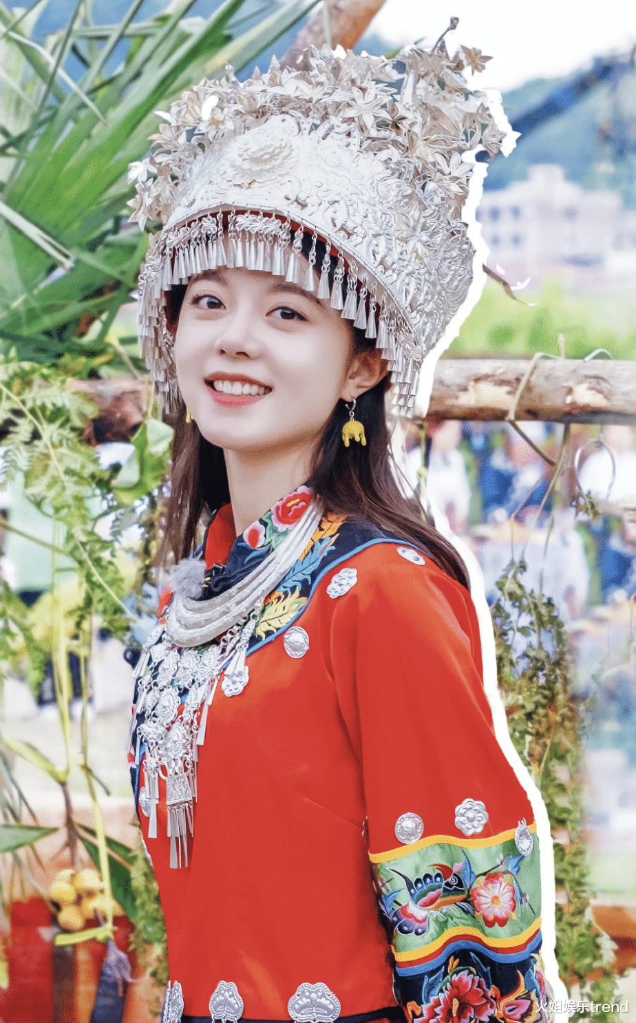 童星|赵今麦20岁庆生照亭亭玉立,童星出身事业走高