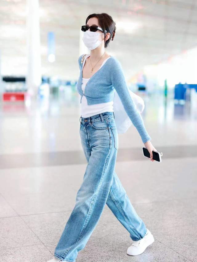 蔡依林|董子健吃醋吗？孙怡跟男经纪人亲密拥抱挽手同行，没有已婚界限感