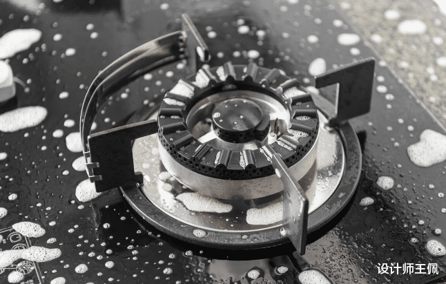 为什么厨房装了排气扇的家庭,却建议别人装换气扇?有什么不同?