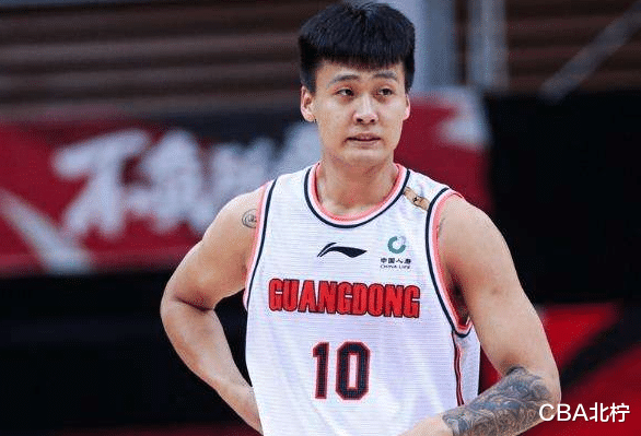 广东男篮|CBA三消息：广东核心复查伤势，莫兰德夺冠心切，方硕已回归训练