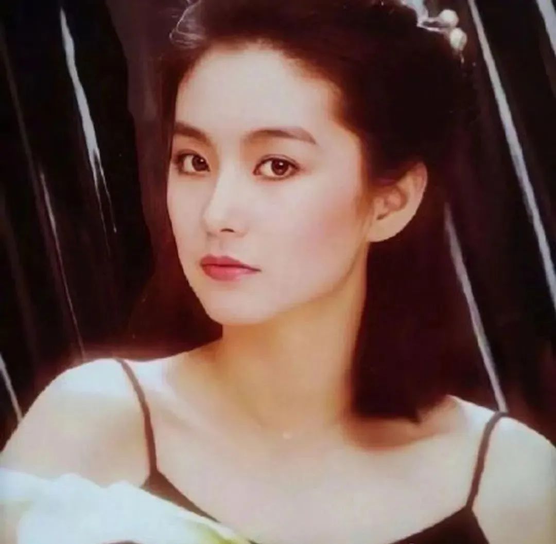 眼妆 最近流行“三白眼”美人？