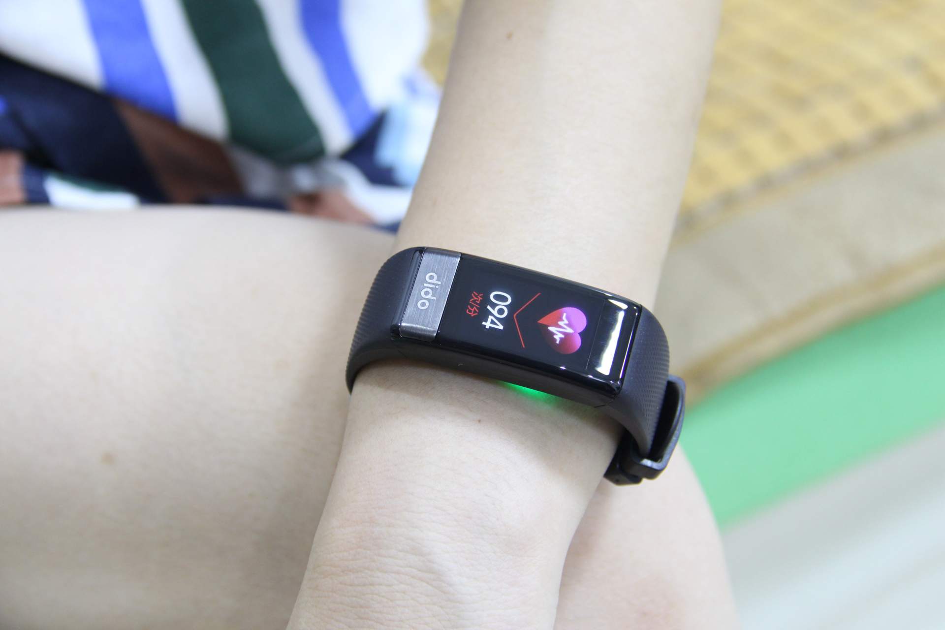 罗永浩|智能手环测血压哪个品牌好?dido Y1你有必要体验一下