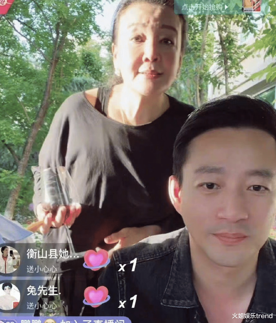 刘畊宏|汪小菲给刘畊宏直播间刷了一条火箭，双方有趣互动