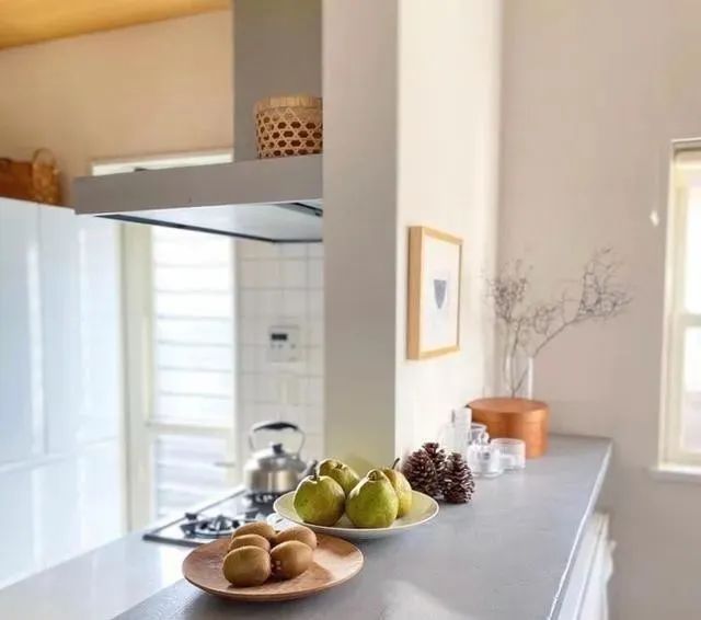 这位80后太太,坚持一天一收拾,把家打理得一尘不染,看着都舒服