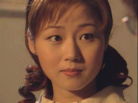 万绮雯|她是“香港第一美腿”，甄子丹为她抛妻弃子，如今50岁再度复出