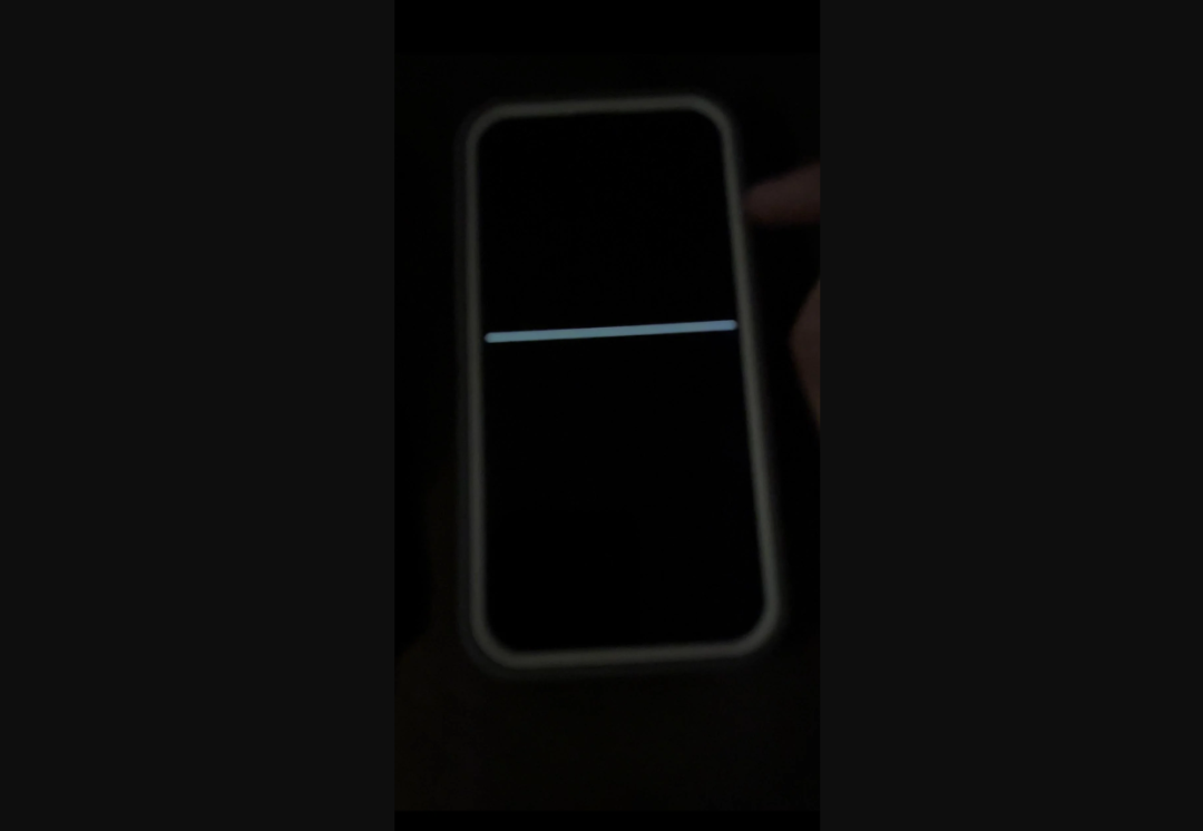 苹果|iPhone 14 pro max 屏幕出现横线,苹果解释原因
