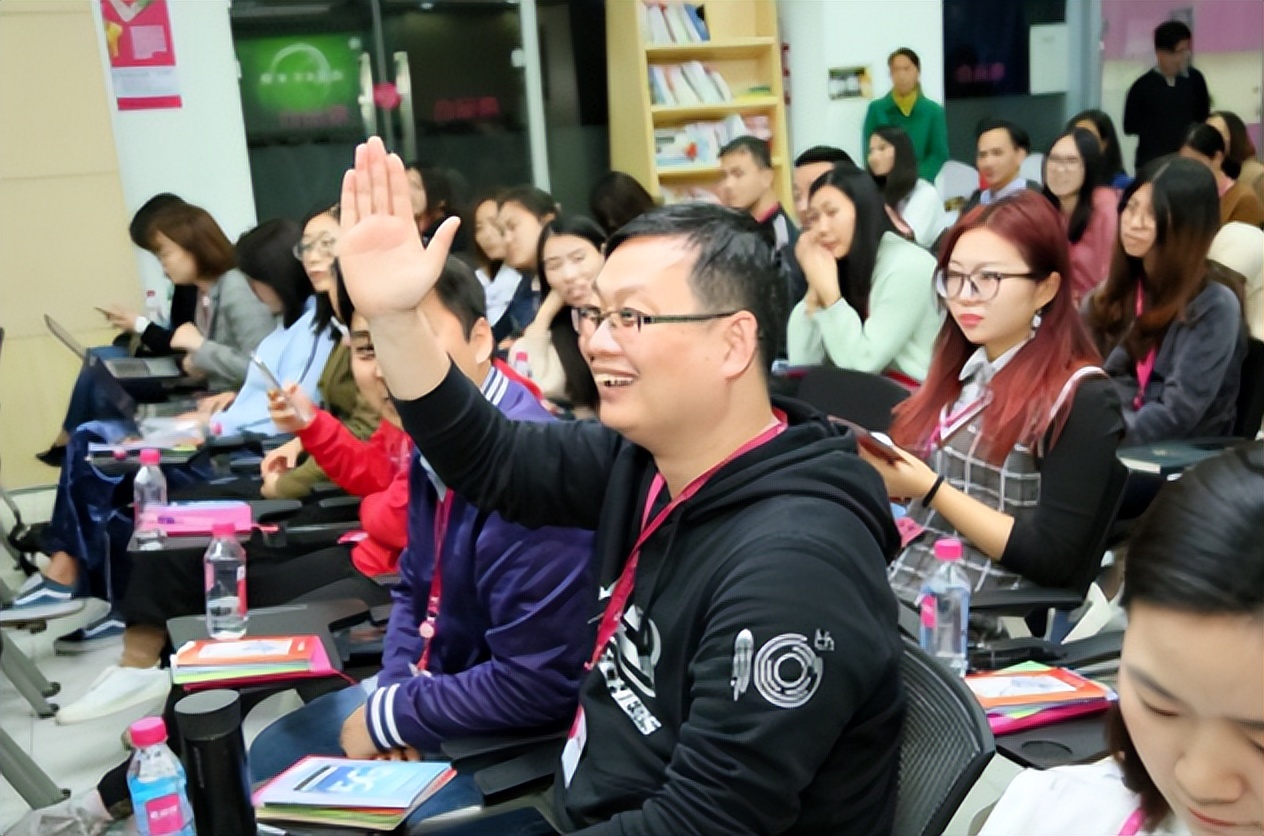 大学生|“对不起，我们不要超35岁的”，研究生求职被拒，人事的话扎心了