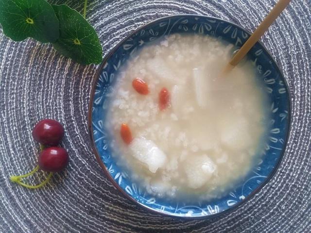 咳嗽|老咳嗽、咽干、痰黄,可能是肺火过旺了!谨记多吃3白,远离3事!