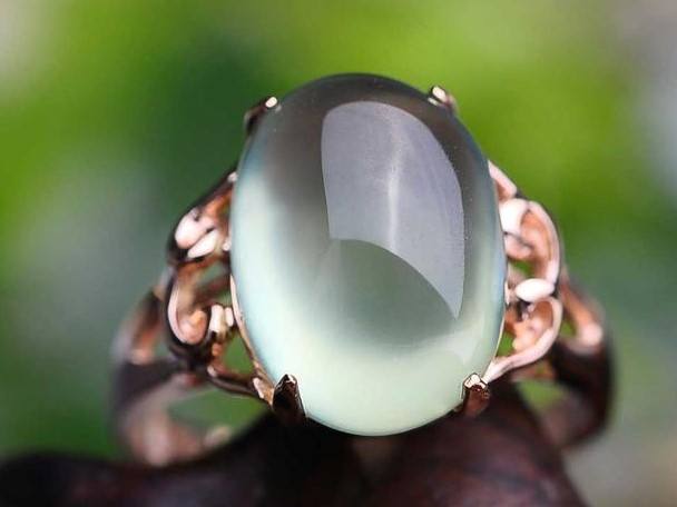 冰种翡翠|在缅甸花6w买的冰种翡翠,经检测竟然是葡萄石!翠友都要气哭了