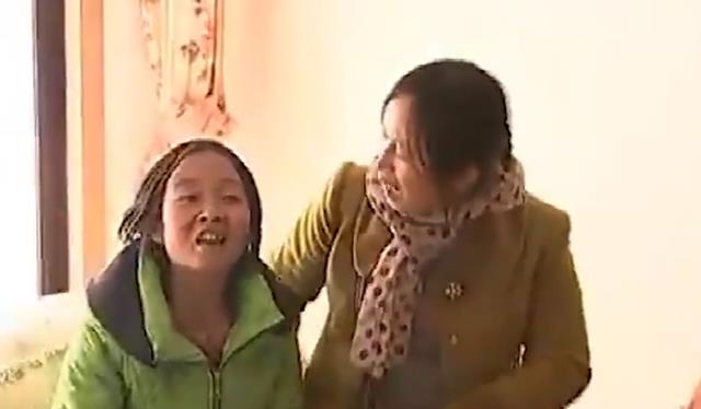仅为一万彩礼,父亲将16岁独女远嫁给残疾男,病重后又哭着求原谅