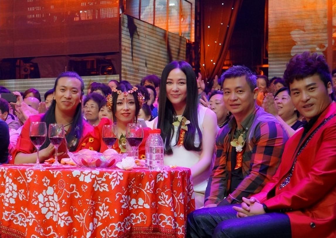 李琳|51岁女演员李琳：被前夫一巴掌，扇到离婚，二婚嫁给世界冠军很幸福