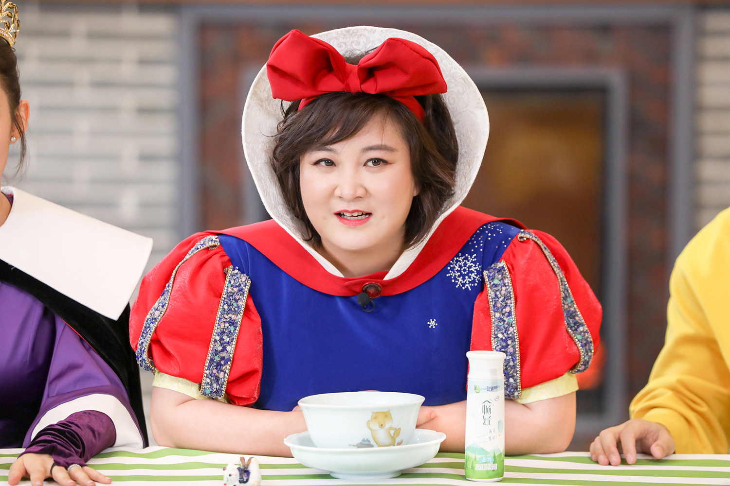 贾玲|人红是非多，被资本裹挟的贾玲，为何在台上和台下不一样？