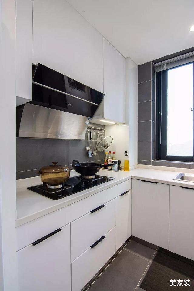 全屋都是大白墙,没有做造型,却成为了小区“最高级”的家!