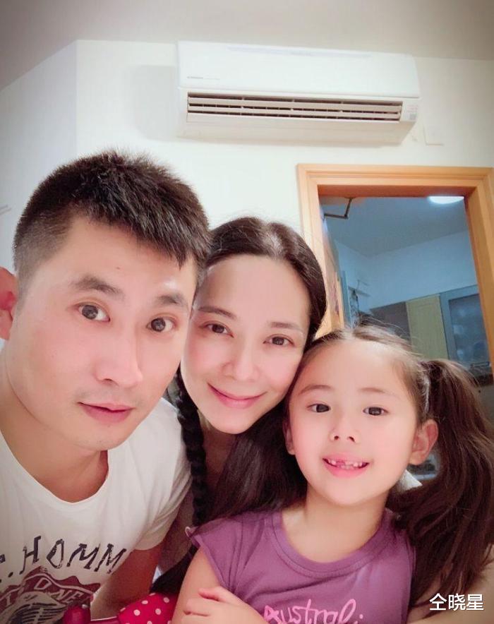 黄绮珊|“最飒港姐”郭羡妮：下嫁河南农村，倒贴丈夫买3房，终成大赢家