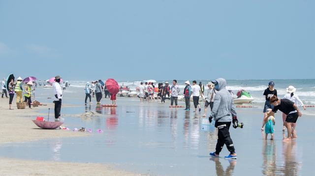 北海|北海“第一沙滩”，每年夏天旅游热度都很高，东北人是主角