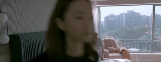 谭卓|《心居》：童谣独居豪宅让人羡慕，海清一家六口挤一起太真实！