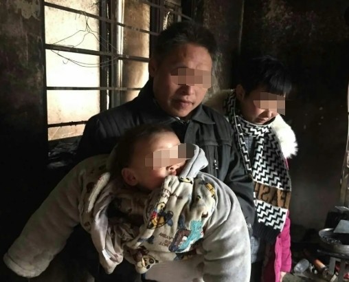 山西一女子出轨生子,怕丈夫发现拒相认,娃竟被情人16岁女儿养大