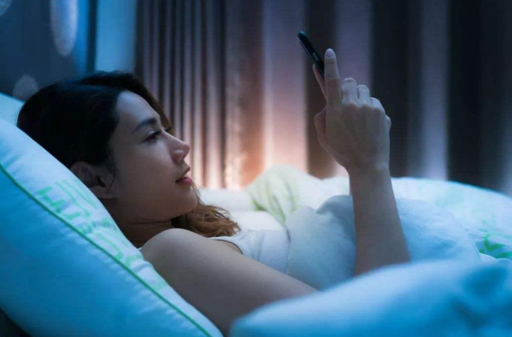 哄睡师包月套餐28888元背后,异性服务容易出事,职业操守遭质疑