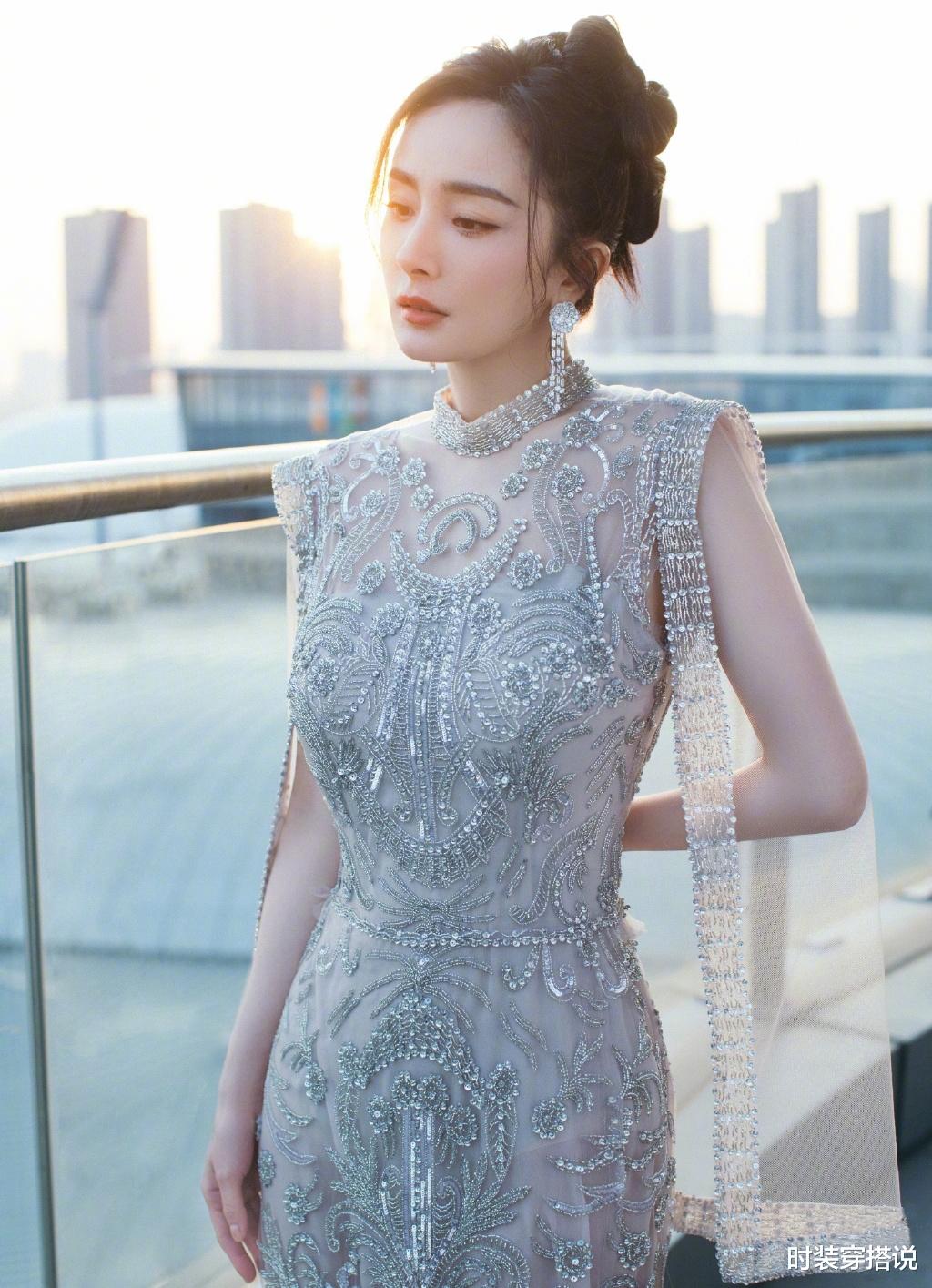 杨幂|女神杨幂美图盘点，每一张都是那么Chic，图三有亮点