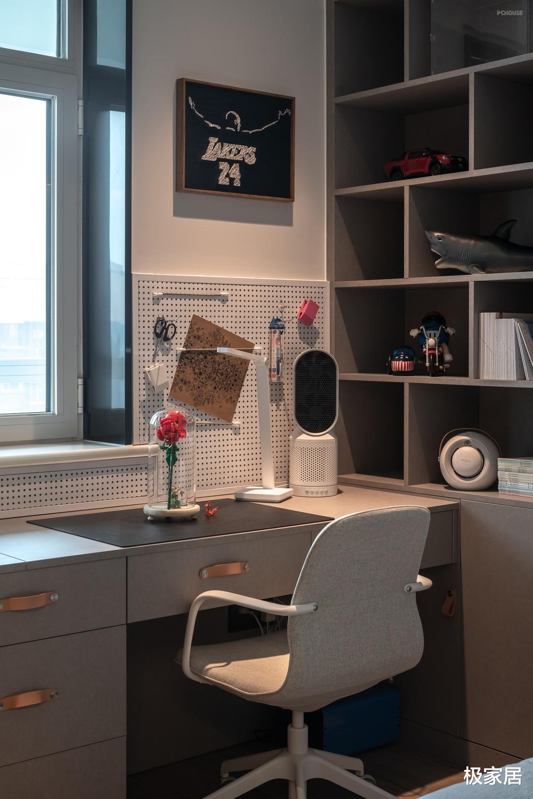 位于顶层的复式，拥有绝佳的视野，让你忘却一天的疲惫