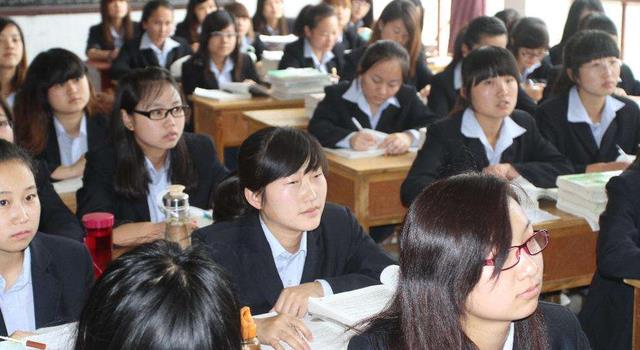 招聘|“好消息”席卷专科生,铁饭碗公开招聘,不用笔试也能轻松上岸