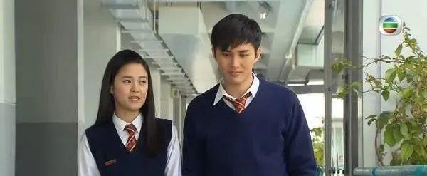 冯盈盈|和富二代玩船p后，这次轮到她被绿了！